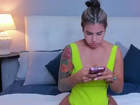 SaraaJhonsonn online show from January 2025 07:07:01 PM