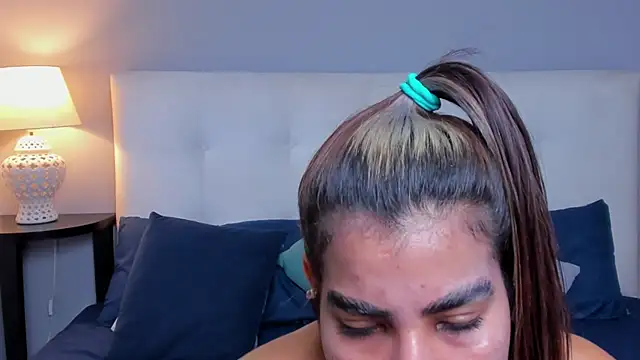 SaraaJhonsonn online show from February 2025 03:29:01 PM