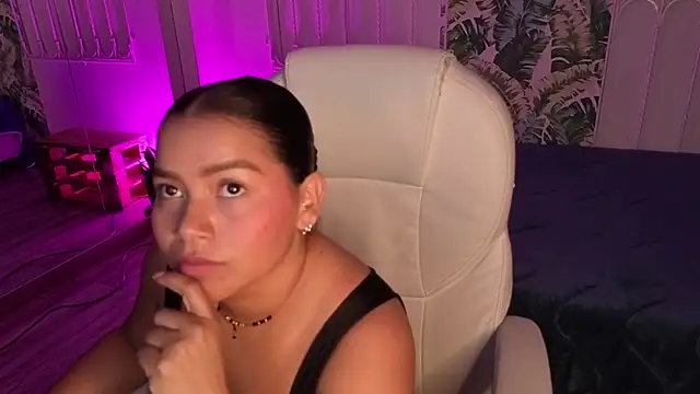 loly marce online show from May 2026 08:04:02 PM
