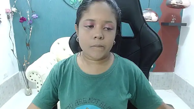 Melikasweetz online show from February 2025 05:25:02 PM