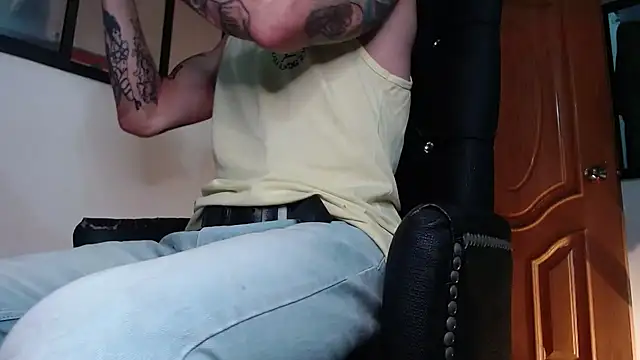 Snapshot of ren_stipee chatting on February 2025 03:06:02 AM ren stipee online show from February 2025 03:06:02 AM