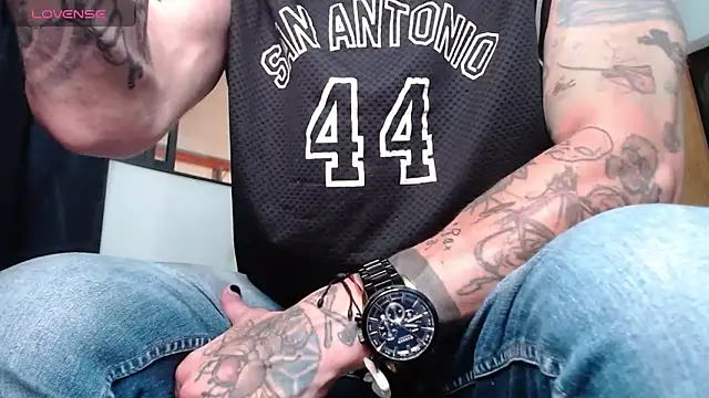 Snapshot of ren_stipee chatting on March 2025 02:46:02 AM ren stipee online show from March 2025 02:46:02 AM