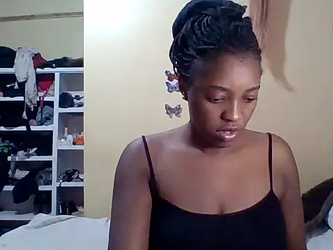 Snapshot of Zara_Twilight chatting on September 2025 09:08:02 PM Zara Twilight online show from September 2025 09:08:02 PM