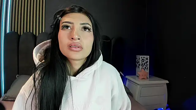 Snapshot of Nicolette_ks_ chatting on June 2026 05:27:02 AM Nicolette ks online show from June 2026 05:27:02 AM