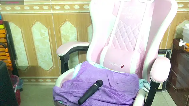 Jerry-Lan online show from April 2026 12:27:02 PM