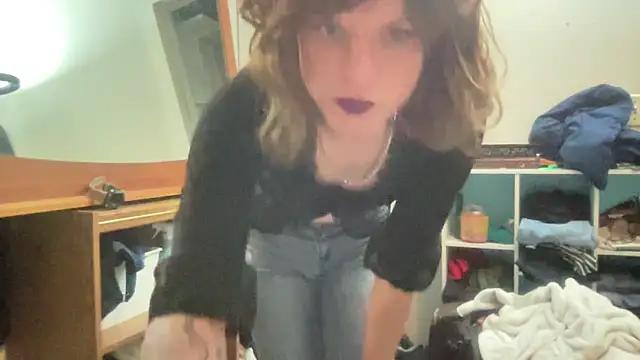 sum1betterthanmost online show from October 2025 10:56:01 PM