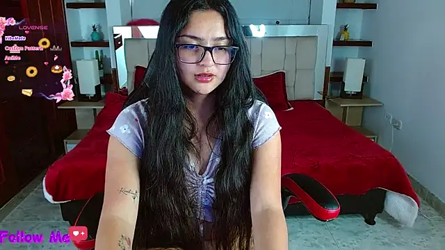 Snapshot of scarlleth_ chatting on February 2025 06:27:02 PM scarlleth online show from February 2025 06:27:02 PM