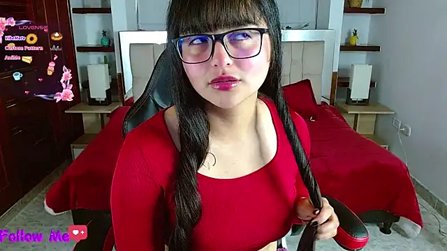 Snapshot of scarlleth_ chatting on March 2025 12:14:02 PM scarlleth online show from March 2025 12:14:02 PM