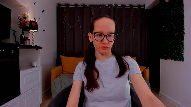 BettyBrowni online show from February 2025 04:07:01 PM