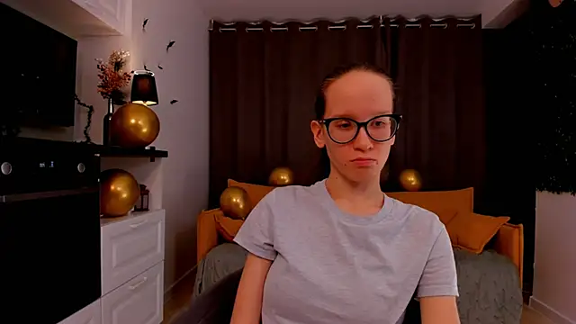 BettyBrowni online show from February 2025 07:09:01 PM