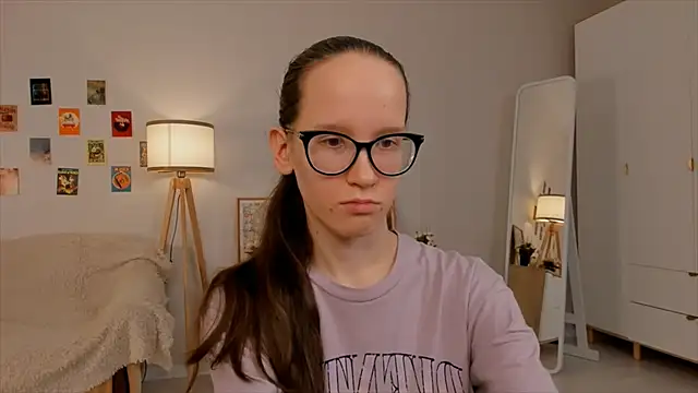 BettyBrowni online show from March 2025 07:17:01 PM