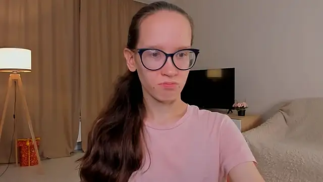 BettyBrowni online show from September 2025 04:12:01 PM