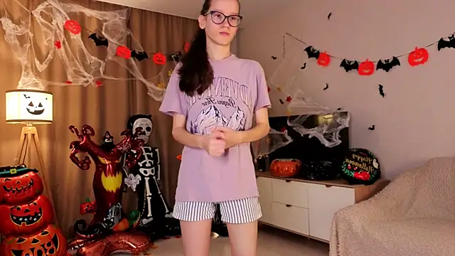 BettyBrowni online show from November 2025 04:09:02 PM