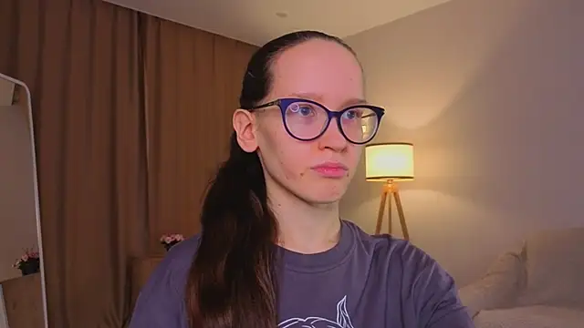 BettyBrowni online show from March 2026 04:10:02 PM