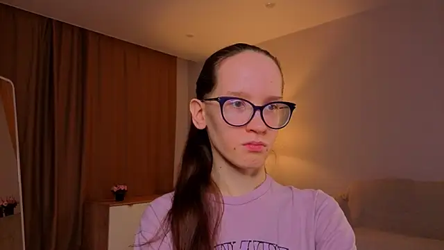 BettyBrowni online show from March 2026 04:07:02 PM