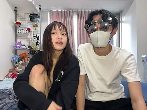 Snapshot of Riri__oo chatting on December 2024 04:39:02 AM Riri oo online show from December 2024 04:39:02 AM