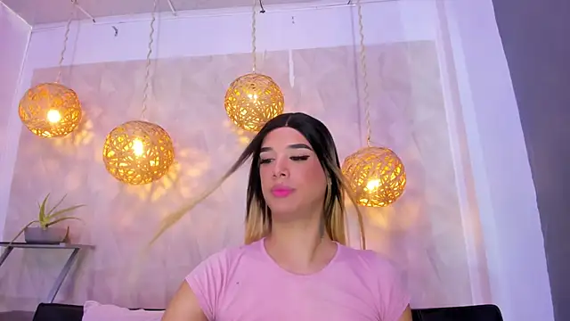 victoria aleia  online show from January 2025 09:21:01 PM