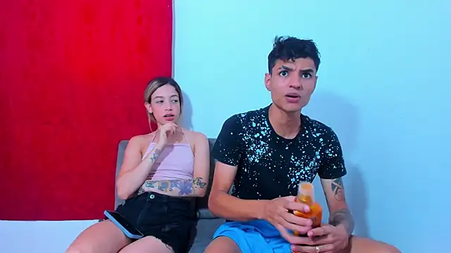 Snapshot of My-Beautifull-Couple chatting on January 2025 08:00:02 PM My-Beautifull-Couple online show from January 2025 08:00:02 PM