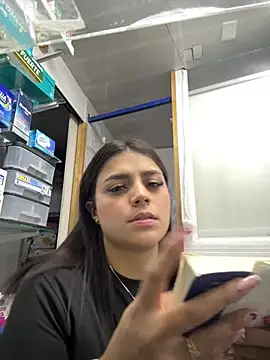 Snapshot of Sweett_Mollyy chatting on July 2026 10:09:01 PM Sweett Mollyy online show from July 2026 10:09:01 PM