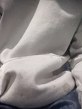 Leonul online show from December 2025 11:53:01 PM