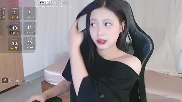 Snapshot of Lin_SiYee chatting on February 2025 02:28:02 AM Lin SiYee online show from February 2025 02:28:02 AM