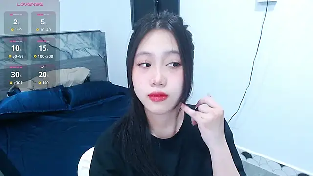 Snapshot of Lin_SiYee chatting on November 2025 09:03:02 PM Lin SiYee online show from November 2025 09:03:02 PM