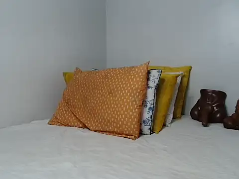 glam mish online show from April 2026 09:59:02 PM