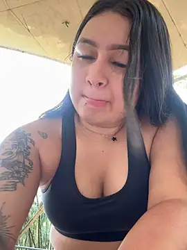 Snapshot of Pretty_Isadora chatting on October 2025 07:04:02 PM Pretty Isadora online show from October 2025 07:04:02 PM