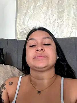 Snapshot of Pretty_Isadora chatting on November 2025 09:03:02 PM Pretty Isadora online show from November 2025 09:03:02 PM