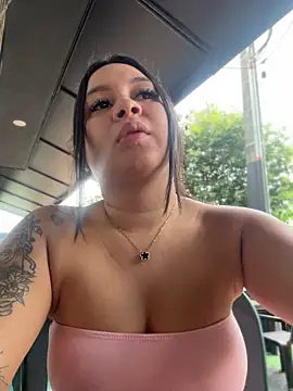 Snapshot of Pretty_Isadora chatting on November 2025 05:39:01 PM Pretty Isadora online show from November 2025 05:39:01 PM