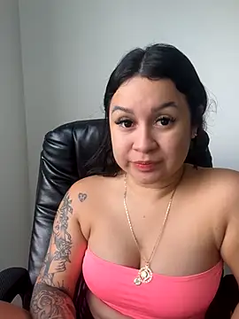 Pretty Isadora online show from January 2026 06:43:02 PM