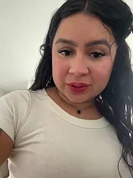 Pretty Isadora online show from February 2026 09:00:02 PM