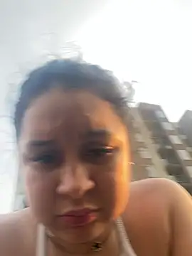 Pretty Isadora online show from March 2026 10:14:01 PM