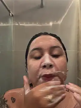 Snapshot of Pretty_Isadora chatting on July 2026 08:04:02 PM Pretty Isadora online show from July 2026 08:04:02 PM