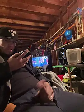 Snapshot of joeycbigcock chatting on December 2024 03:37:02 AM joeycbigcock online show from December 2024 03:37:02 AM