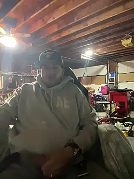 Snapshot of joeycbigcock chatting on December 2024 03:03:01 PM joeycbigcock online show from December 2024 03:03:01 PM