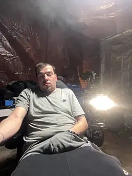 Snapshot of joeycbigcock chatting on March 2025 03:57:02 AM joeycbigcock online show from March 2025 03:57:02 AM