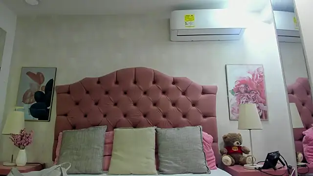 ThyaraJhons online show from April 2026 12:00:02 PM