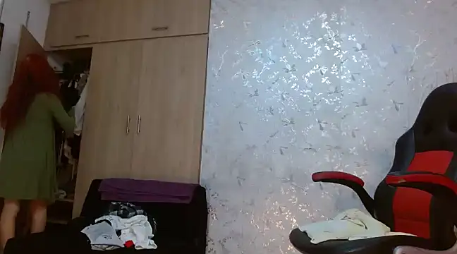 Samantabrown  online show from March 2025 05:33:01 PM