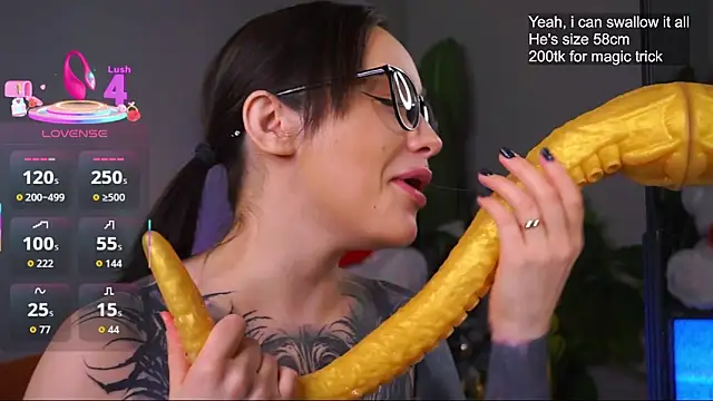 Snapshot of EvaCanton chatting on December 2025 03:01:02 AM EvaCanton online show from December 2025 03:01:02 AM