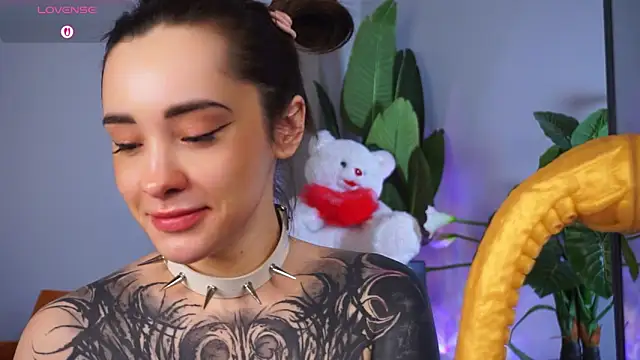 Snapshot of EvaCanton chatting on February 2026 02:16:01 AM EvaCanton online show from February 2026 02:16:01 AM