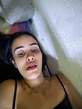 The-quee22 online show from November 2025 05:04:01 PM