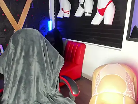 Amy hoy69 online show from April 2026 02:38:01 AM