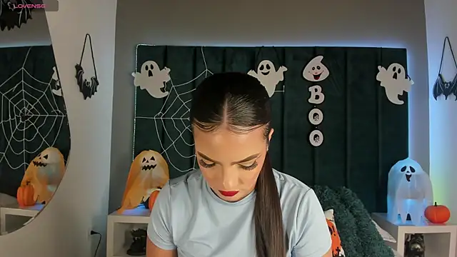 IsabellaGrey19 online show from October 2025 07:25:02 PM