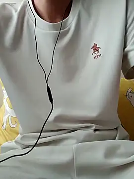 YAY-1 online show from February 2025 05:09:01 AM