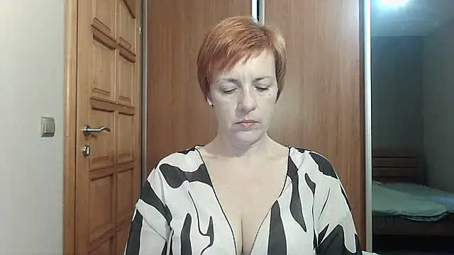 LoraLoraMay online show from May 2026 06:14:01 PM