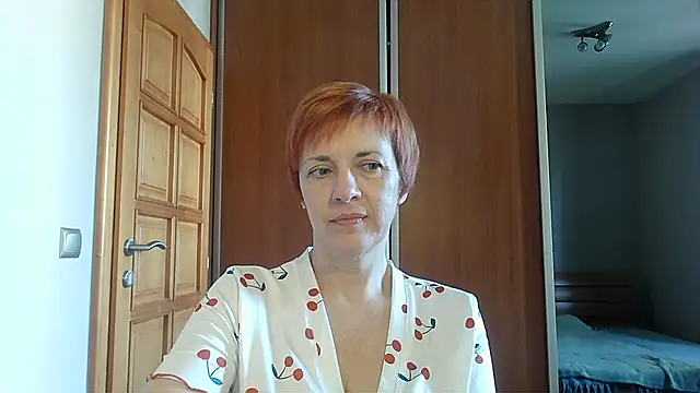 LoraLoraMay online show from May 2026 12:44:01 PM