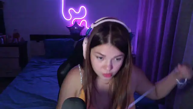 Snapshot of helengilmor chatting on September 2025 03:56:01 PM helengilmor online show from September 2025 03:56:01 PM