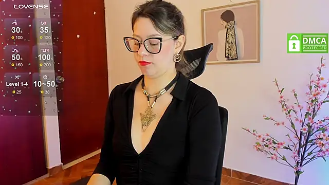 Snapshot of Chanelll_Taylorr_ chatting on February 2025 12:35:02 PM Chanelll Taylorr online show from February 2025 12:35:02 PM