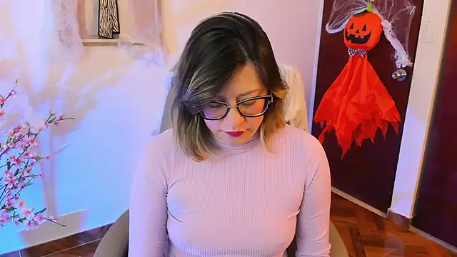 Snapshot of Chanelll_Taylorr_ chatting on October 2025 09:09:02 AM Chanelll Taylorr online show from October 2025 09:09:02 AM